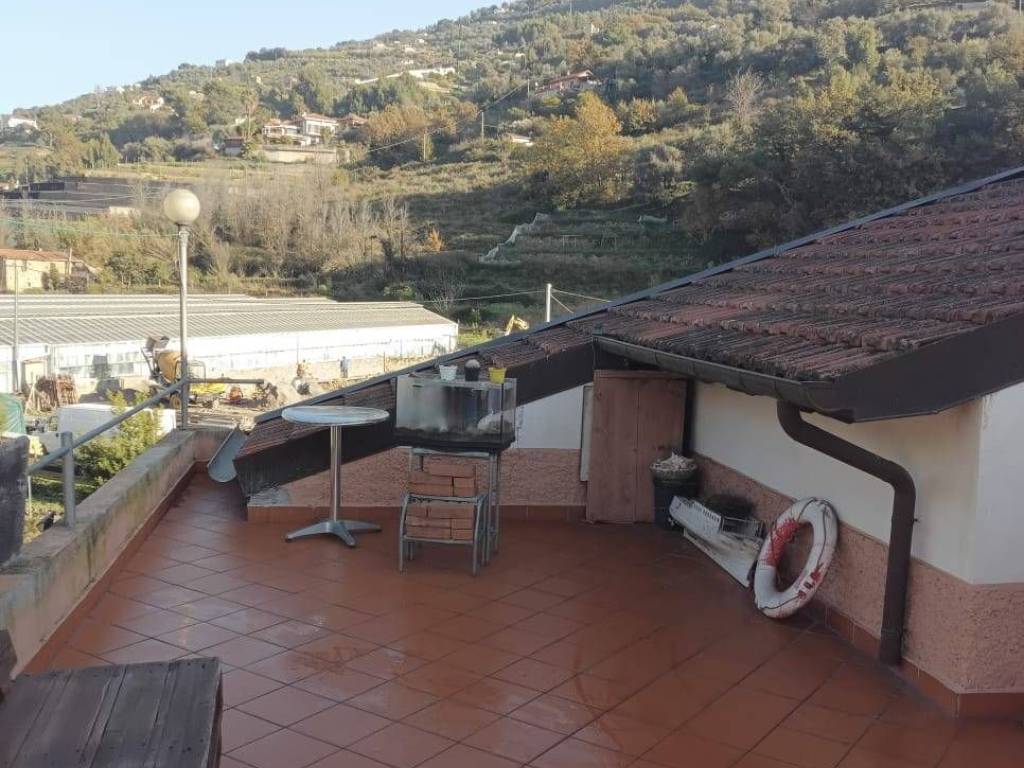 Casa indipendente a Vallecrosia in Strada Provinciale, 33 - Foto 4
