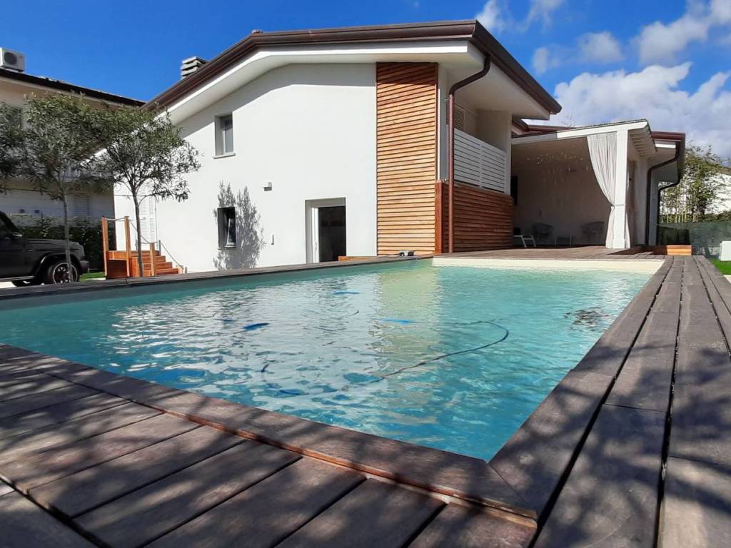 Villa a Forte dei marmi in Via Giovanni Agnelli, 101 - Foto 2