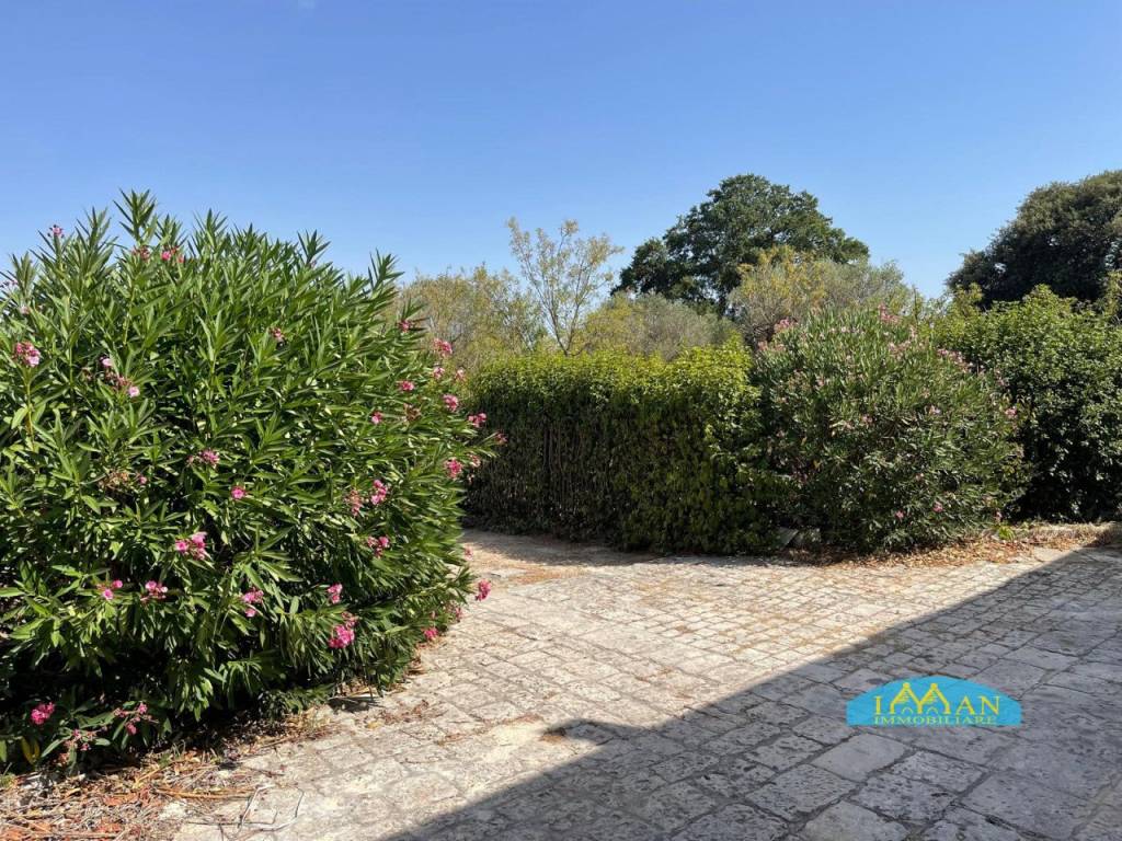 Rustico / casale a Ceglie messapica in Contrada Montevecchio - Foto 3
