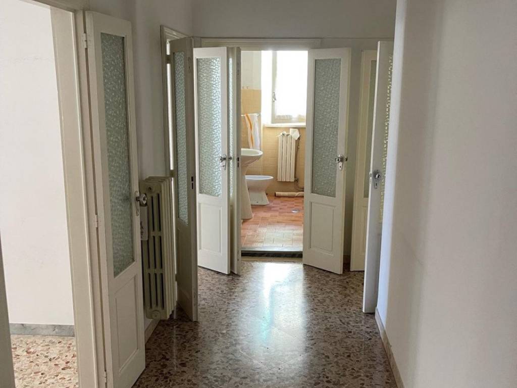 Appartamento a Ceglie messapica in Via Cosenza - Foto 4
