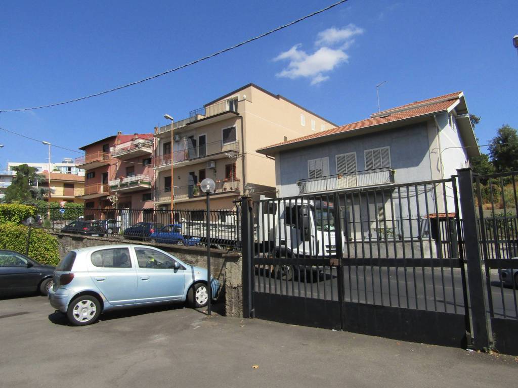 Immobile a Gravina di catania in Via Dante Maiorana - Foto 3