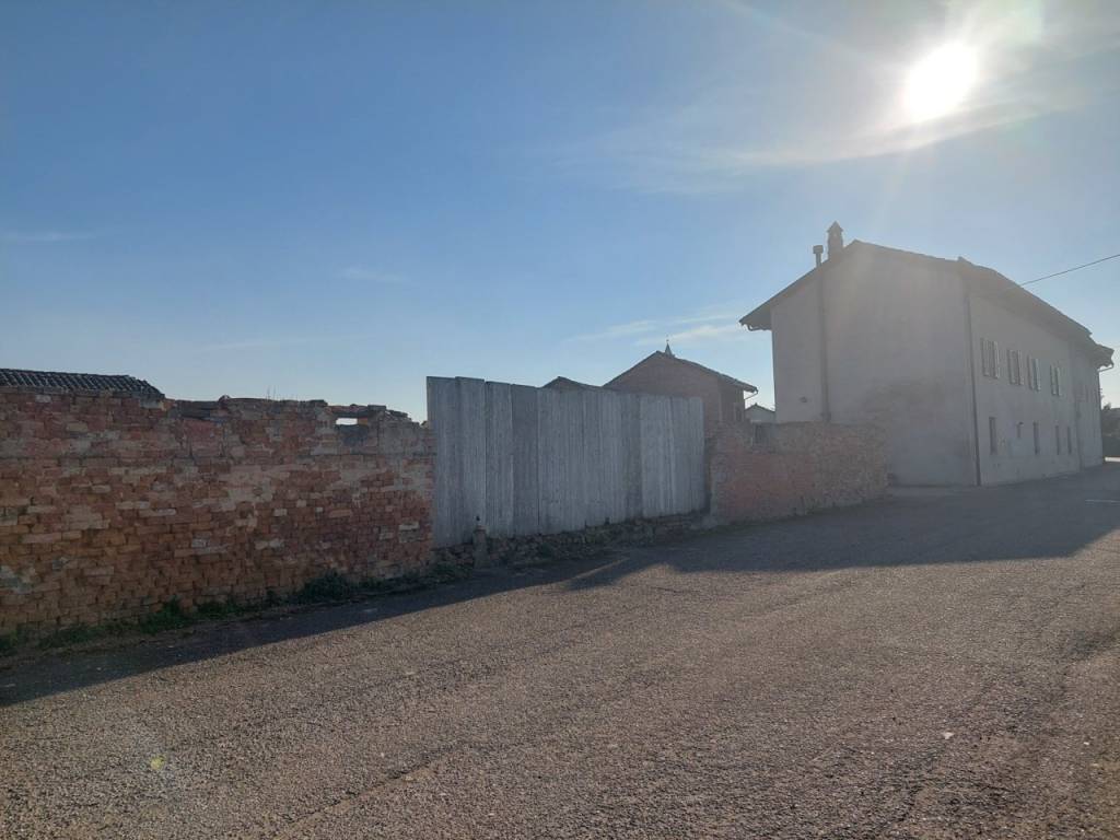 Terreno a Govone in Via Chiavi - Foto 3