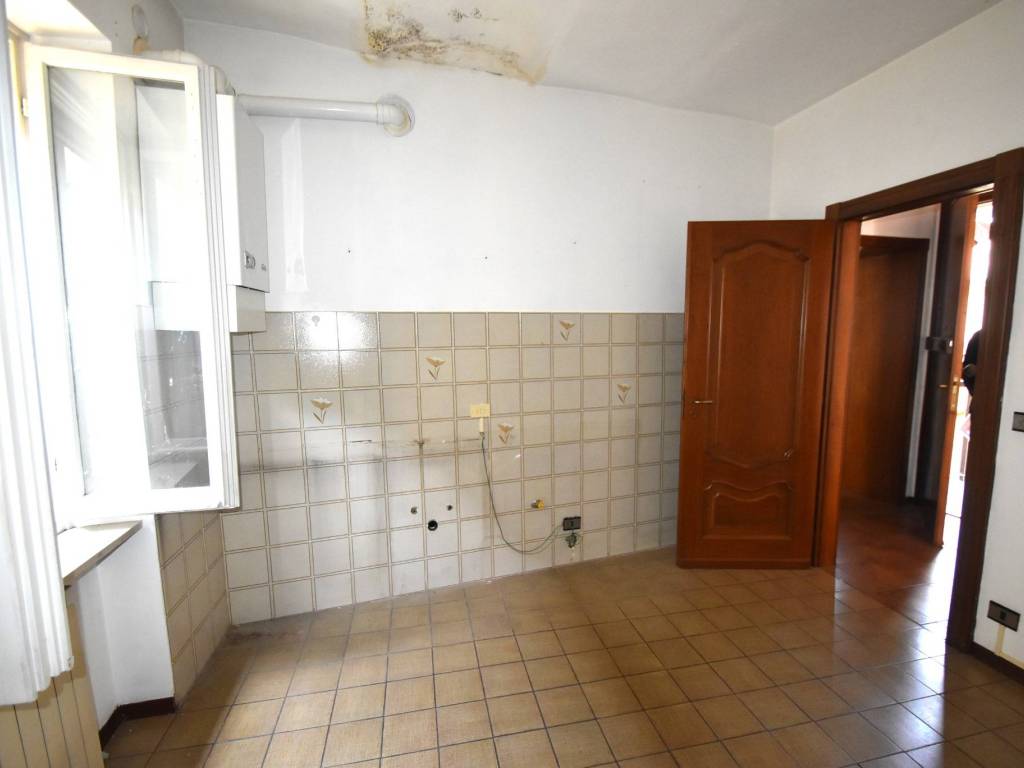 Appartamento a Vercelli in Via Rodolfo Gattinara di Zubiena - Foto 3