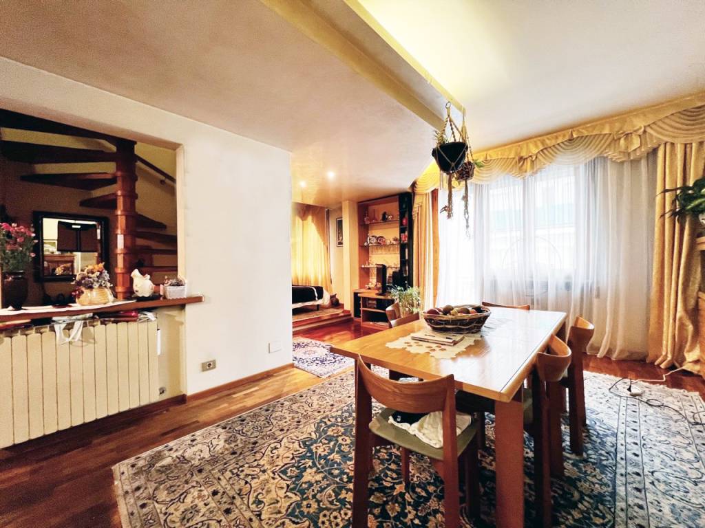 Casa indipendente a Riccione in Viale Giovanni Pascoli - Foto 2