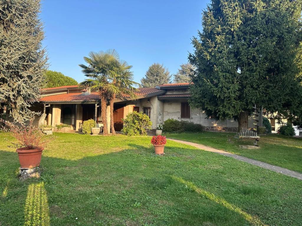 Villa a Locate varesino in Via Gran Sasso - Foto 4