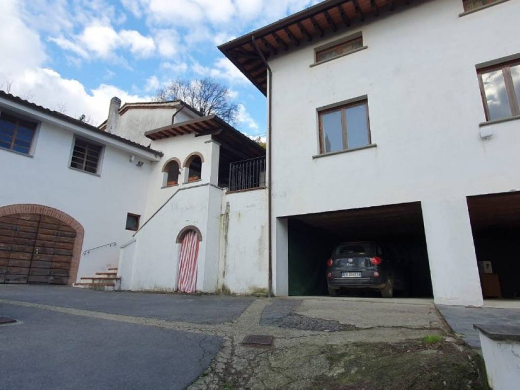 Villa a Pescia in Via dei Colli per Uzzano, 18 - Foto 3