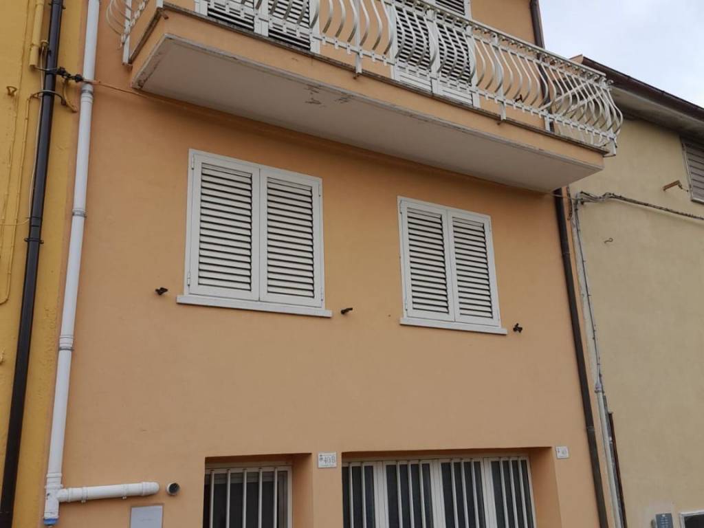 Casa indipendente a San pietro avellana in Via Giordano Bruno, 29 - Foto 2