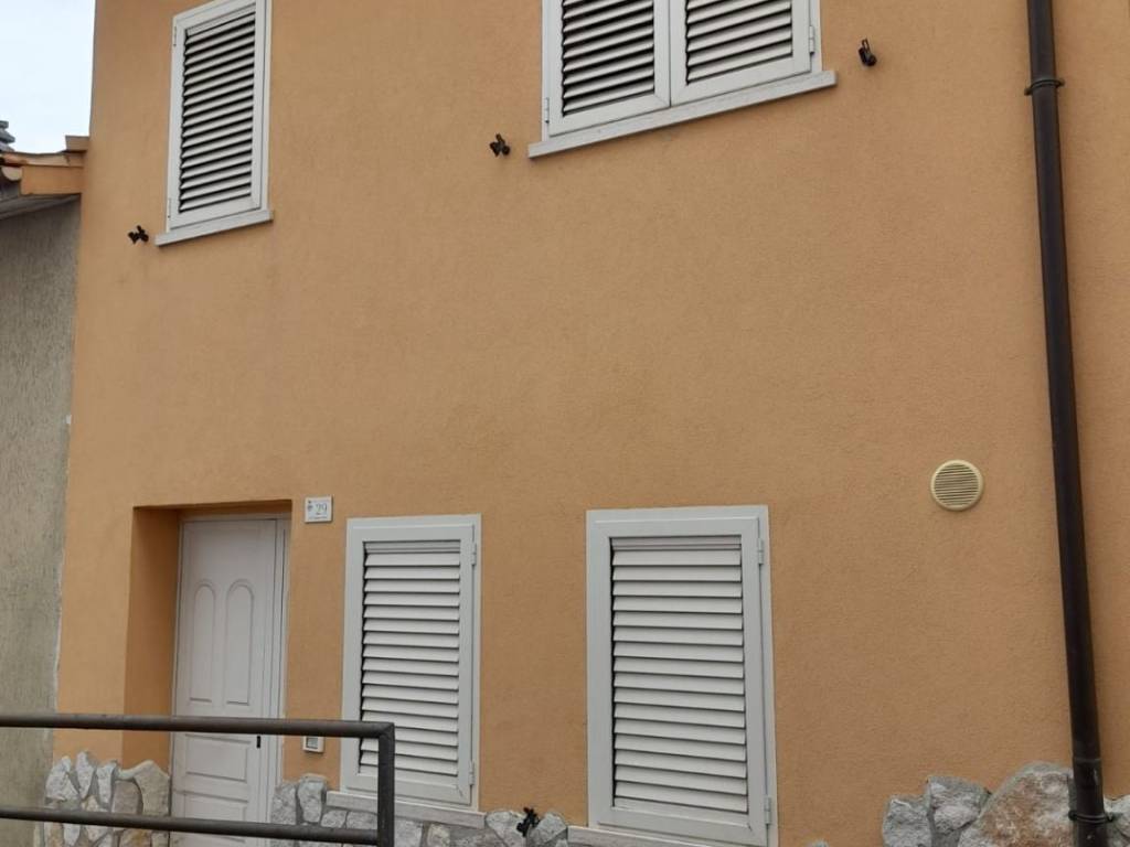 Casa indipendente a San pietro avellana in Via Giordano Bruno, 29 - Foto 3