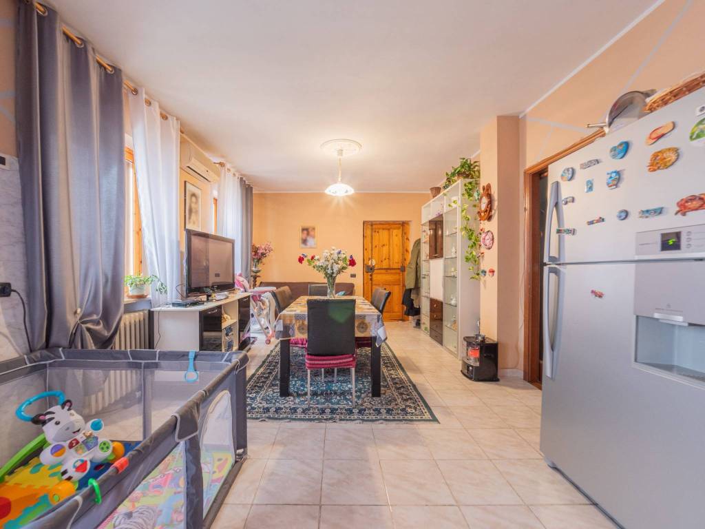 Appartamento a Asti in Frazione Quarto Inferiore - Foto 4