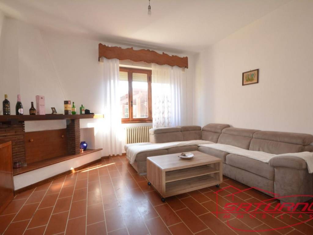 Appartamento a Lucca in Via Sant'Angelo, , 39 - Foto 2