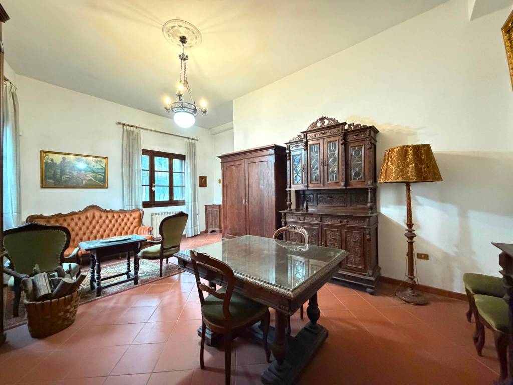 Villa a Campi bisenzio in Via Pistoiese, 601 - Foto 2
