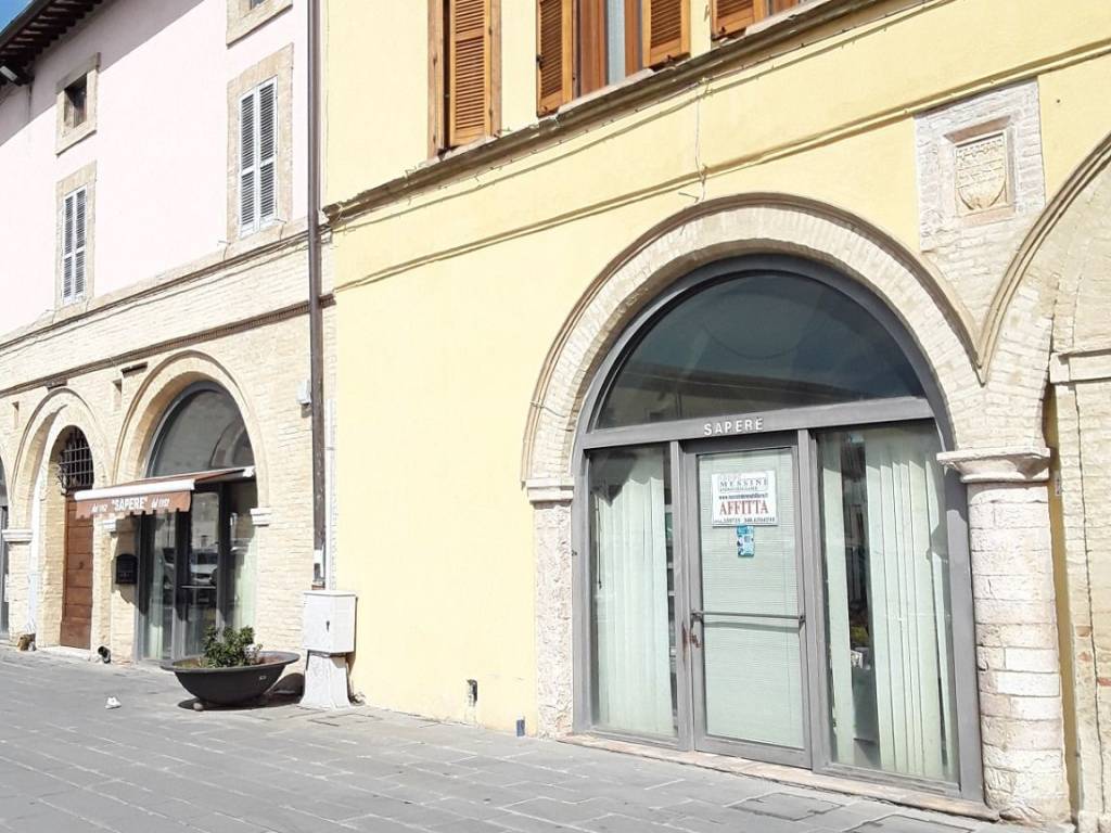 Immobile a Foligno in Piazza San Domenico - Foto 2