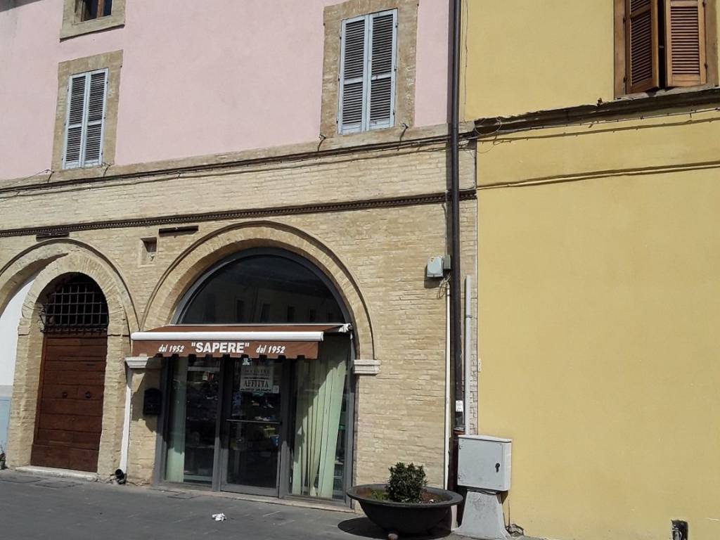 Immobile a Foligno in Piazza San Domenico - Foto 3