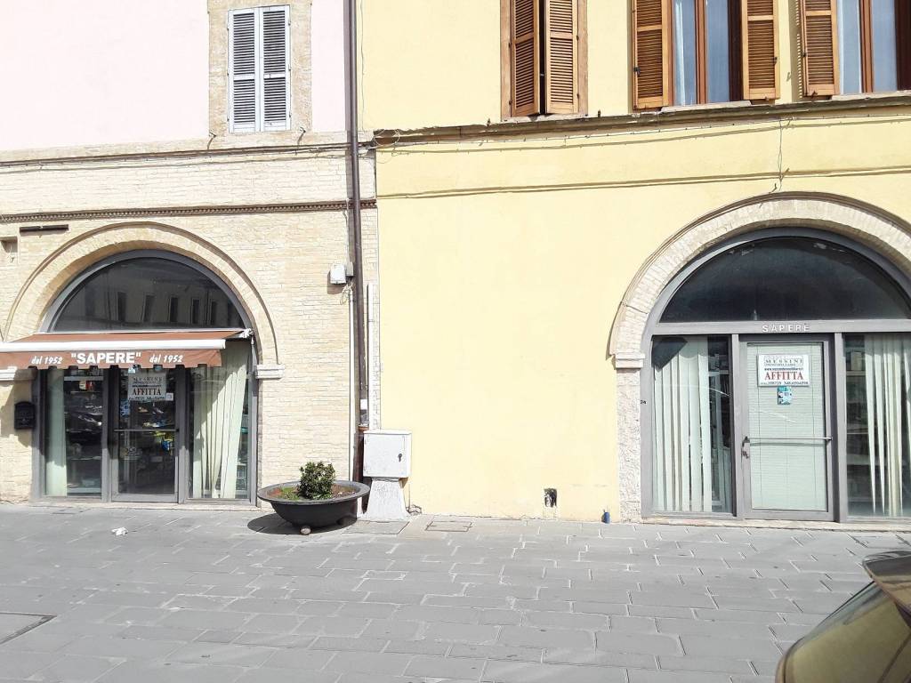 Immobile a Foligno in Piazza San Domenico - Foto 4