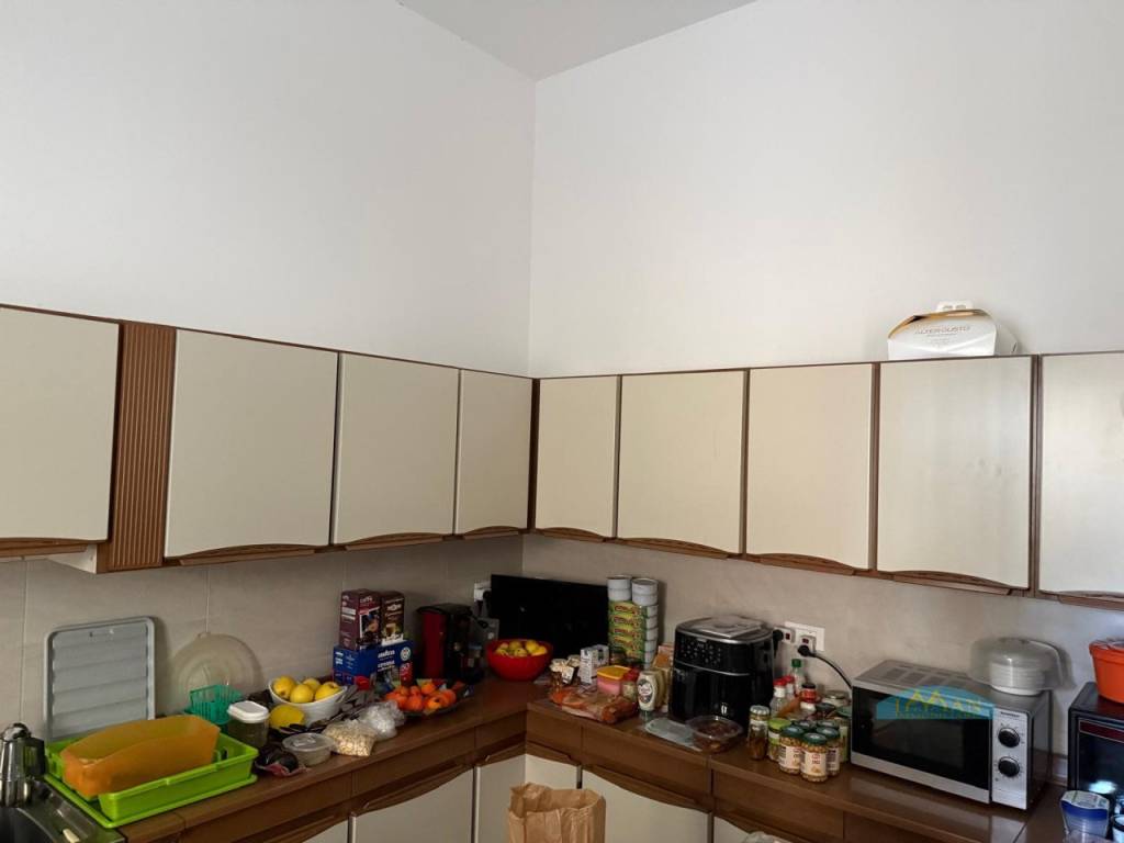 Appartamento a Ceglie messapica in Via Cosenza - Foto 3