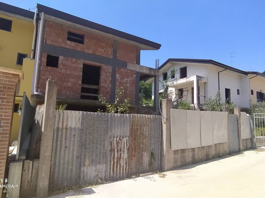 Villa a Ceccano in Via Marano, 339 - Foto 2