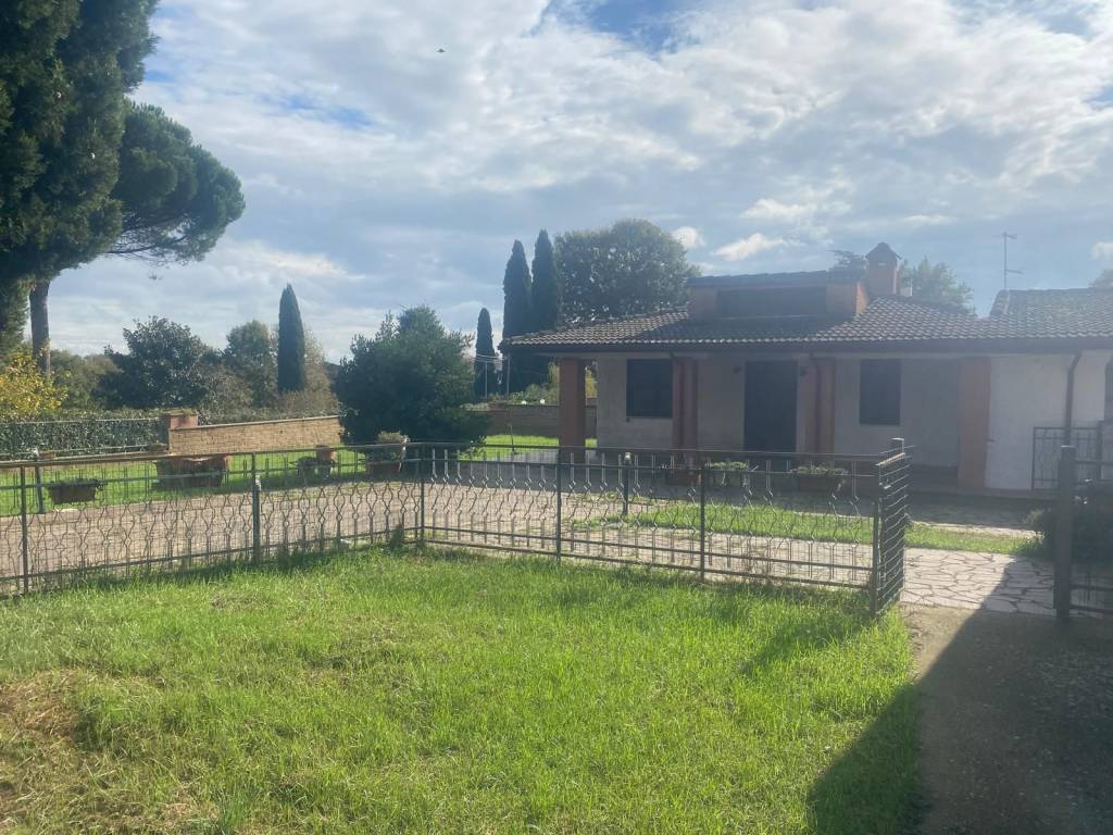 Villa a Sutri in Via delle Capinere, 32 - Foto 2