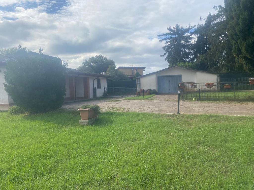 Villa a Sutri in Via delle Capinere, 32 - Foto 3