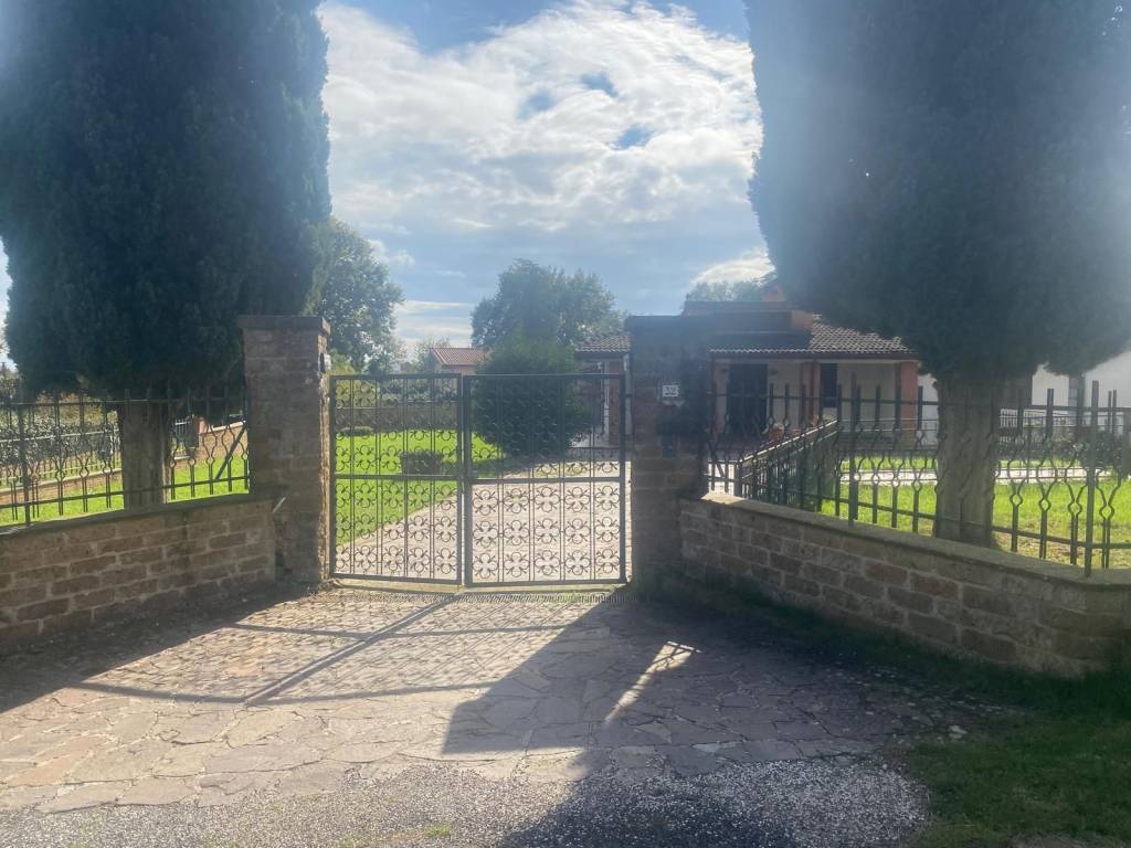 Villa a Sutri in Via delle Capinere, 32 - Foto 5