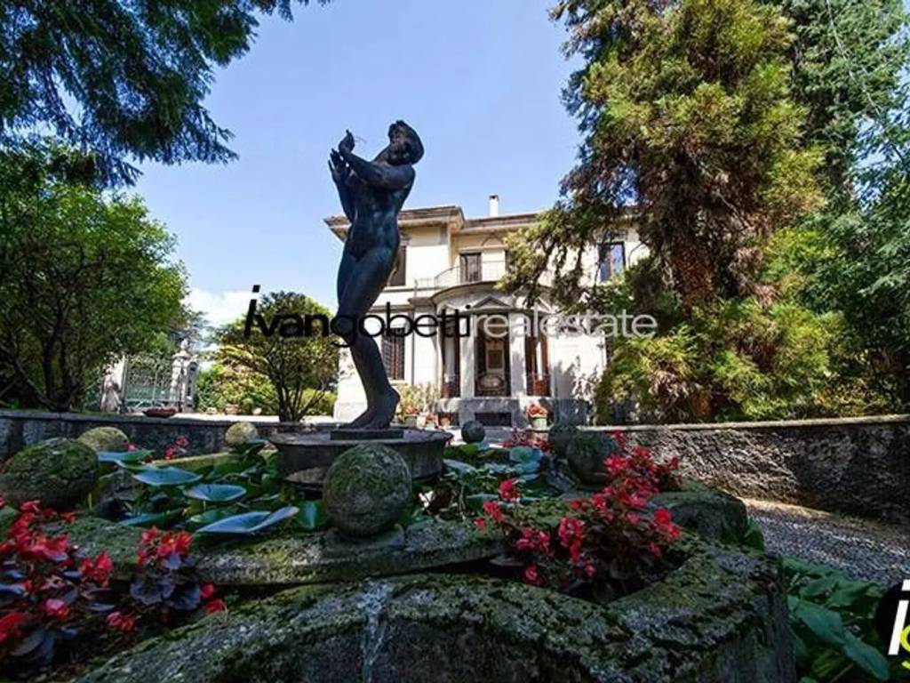 Villa a Stresa in Via Duchessa Di Genova, 5 - Foto 2
