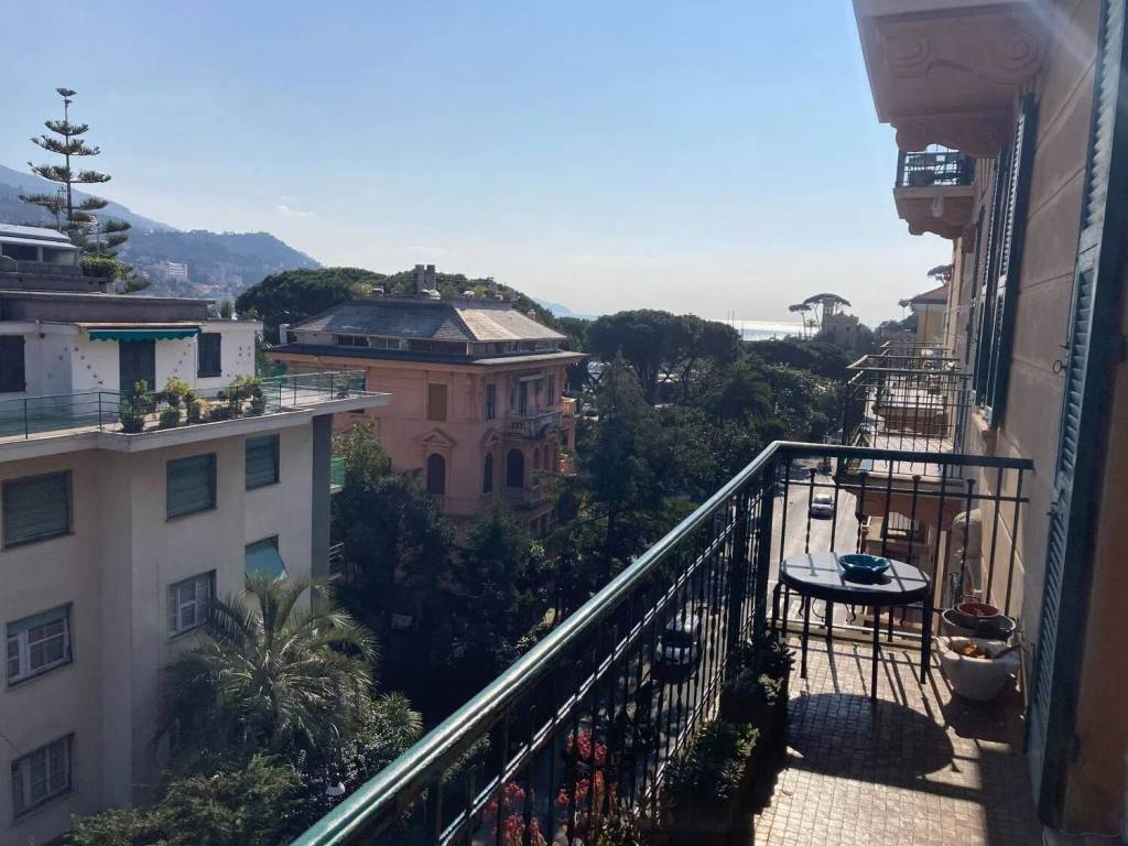 Appartamento a Rapallo in Corso Cristoforo Colombo S.N.C. - Foto 2