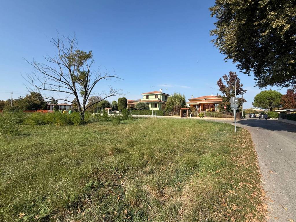 Terreno a Voghera in Via Angelo Salvaneschi - Foto 3