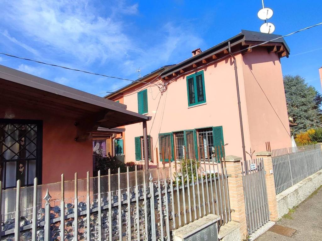 Appartamento a Casalecchio di reno in Via Cristoforo Colombo, 29 - Foto 2