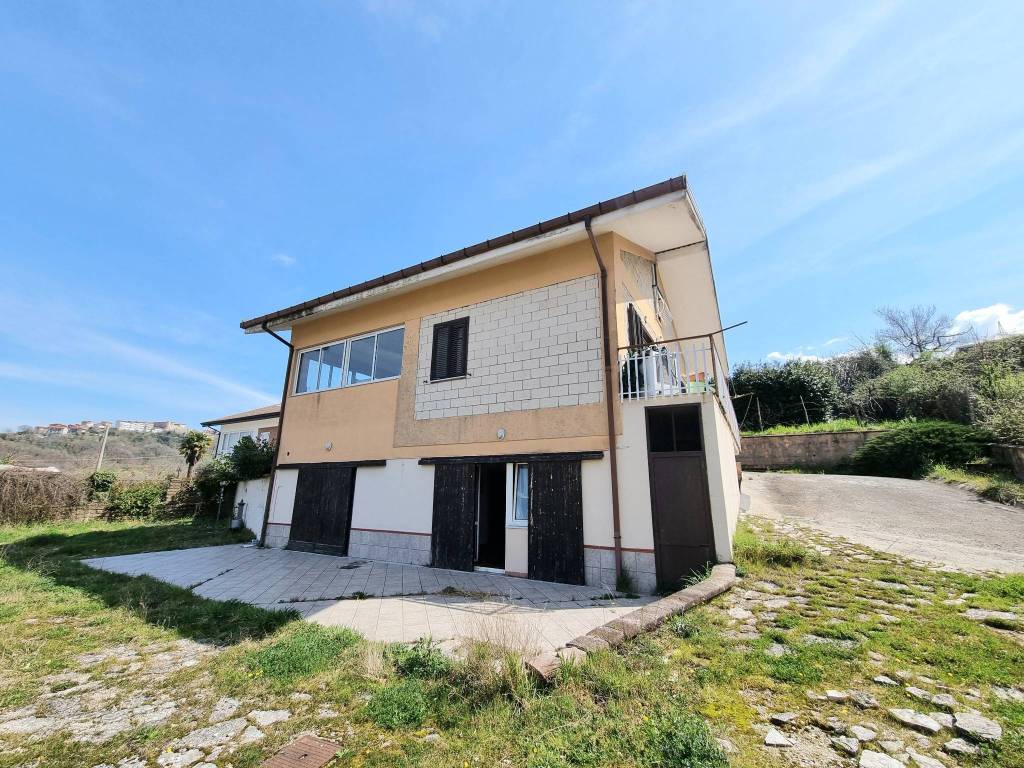 Villa a Manocalzati in Via San Prisco - Foto 4