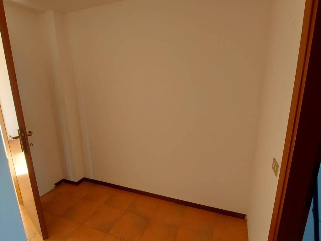 Appartamento a Sesto calende in Via San Siro - Foto 5