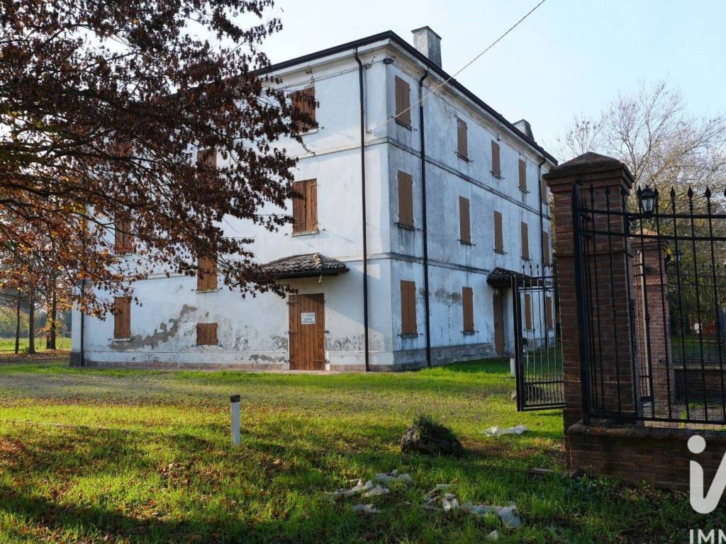 Villa a Cavezzo in Via Di Sotto, 61 - Foto 3