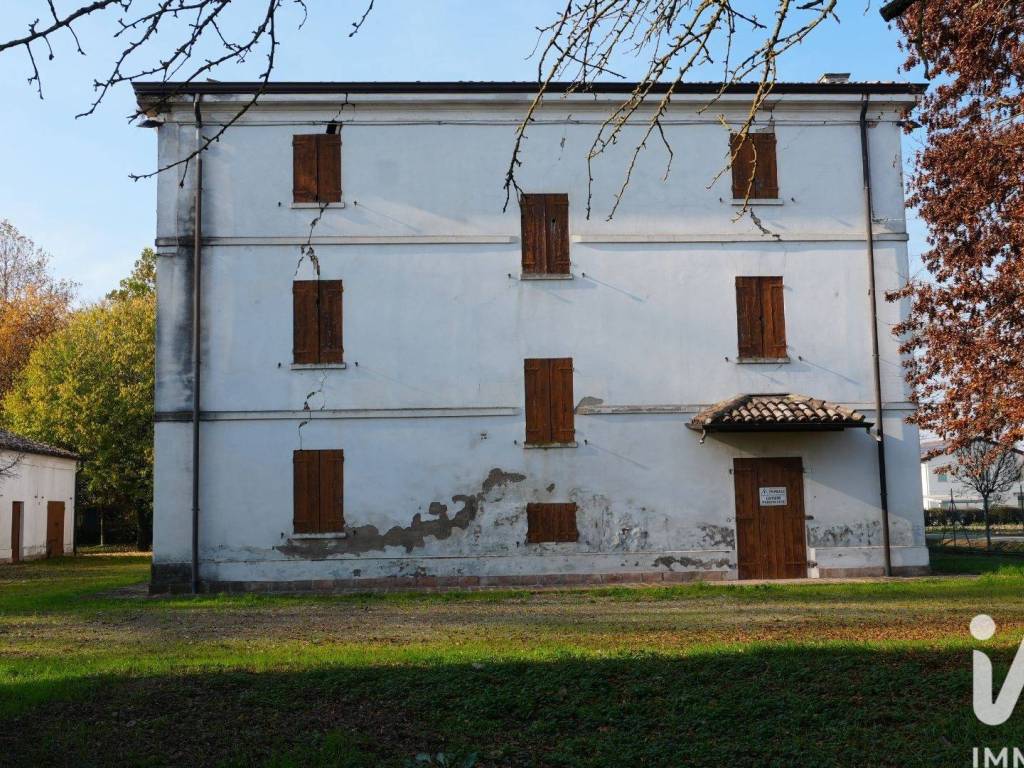 Villa a Cavezzo in Via Di Sotto, 61 - Foto 4