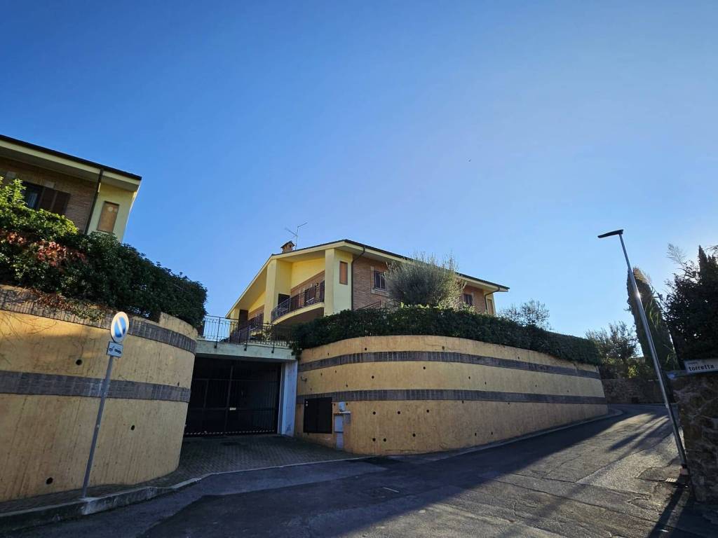 Appartamento a Albano laziale in Vicolo Torretta, 11 - Foto 2