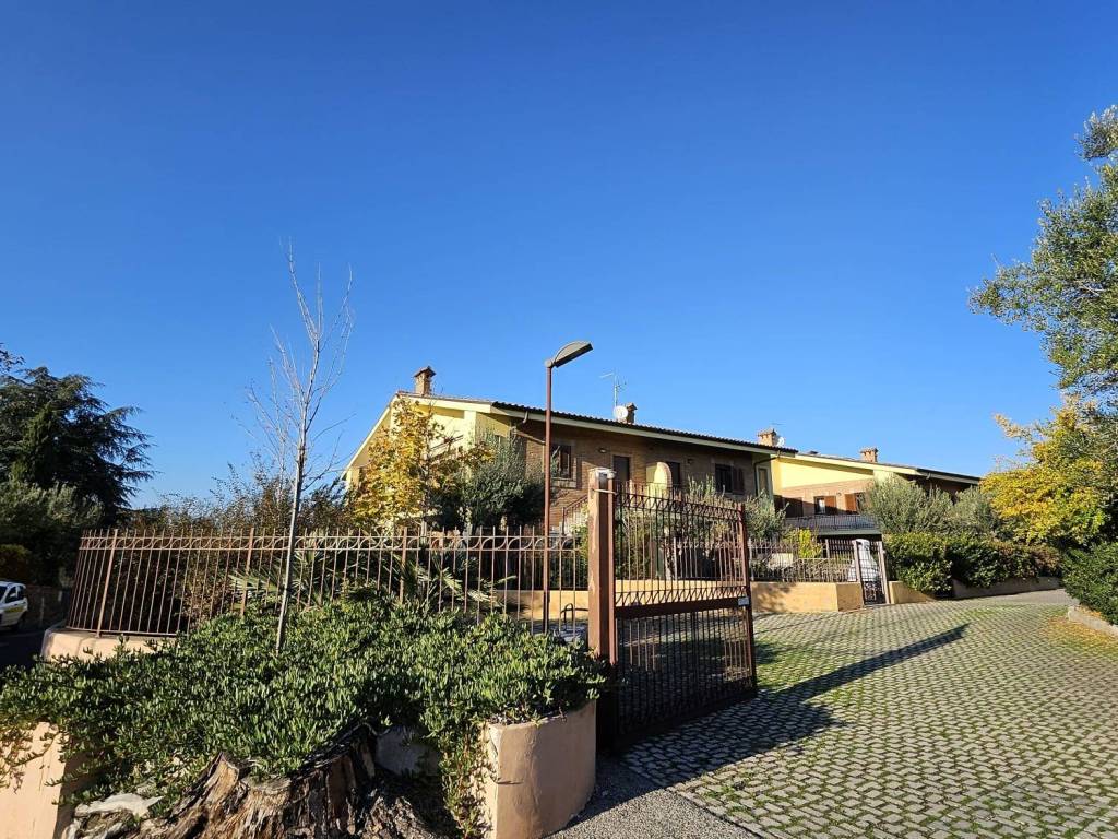 Appartamento a Albano laziale in Vicolo Torretta, 11 - Foto 3