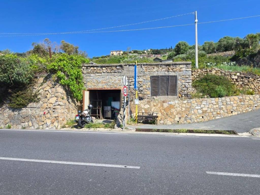 Rustico / casale a Cipressa in Via Aurelia - Foto 3