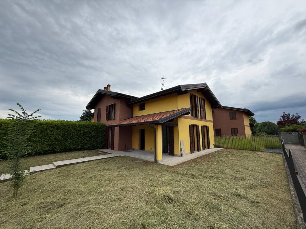 Villetta a schiera a Gornate-olona in Via Mastri Muratori - Foto 3