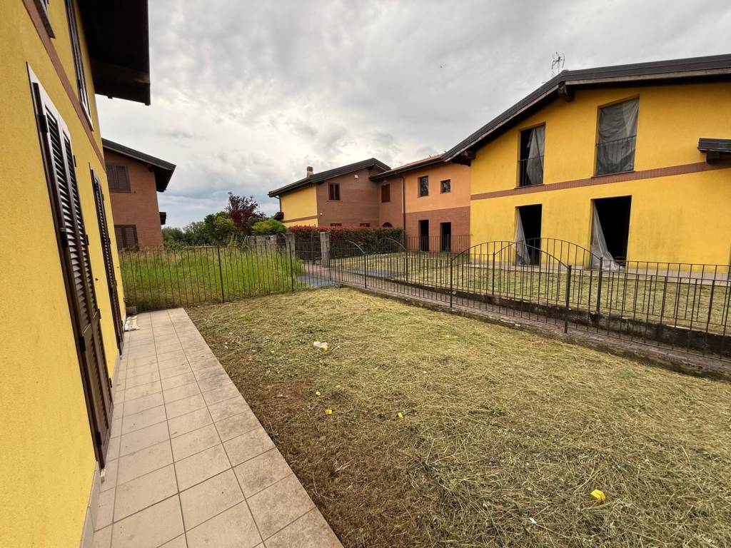 Villetta a schiera a Gornate-olona in Via Mastri Muratori - Foto 5