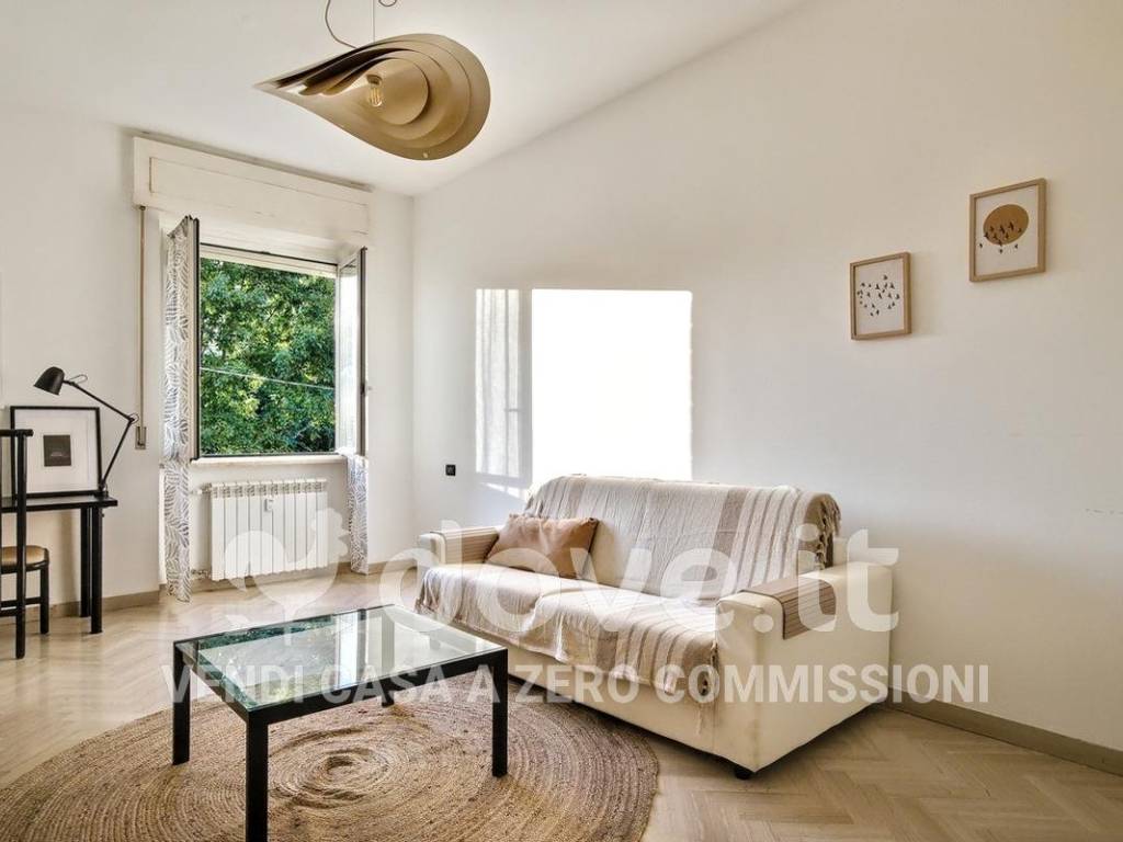 Appartamento a Sarzana in Piazza Vittorio Veneto, 8 - Foto 2