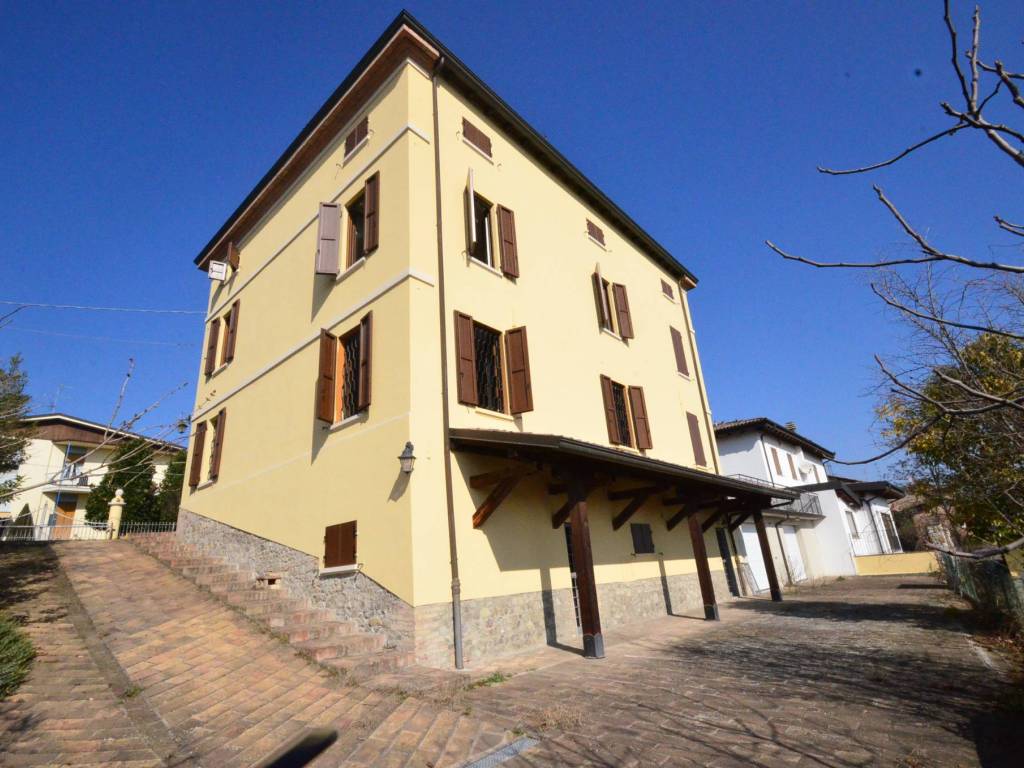 Villa a Vignola in Via Modenese, 1205 - Foto 2