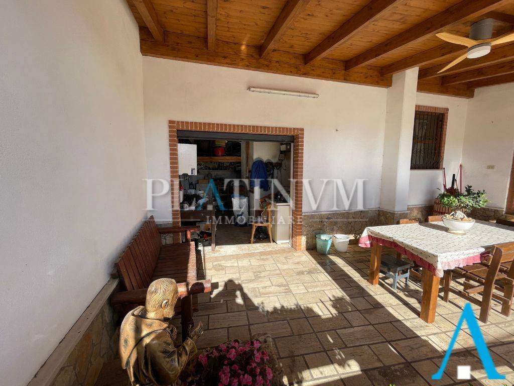 Villa a San giovanni rotondo in Contrada Pantano di Sant'Egidio - Foto 4