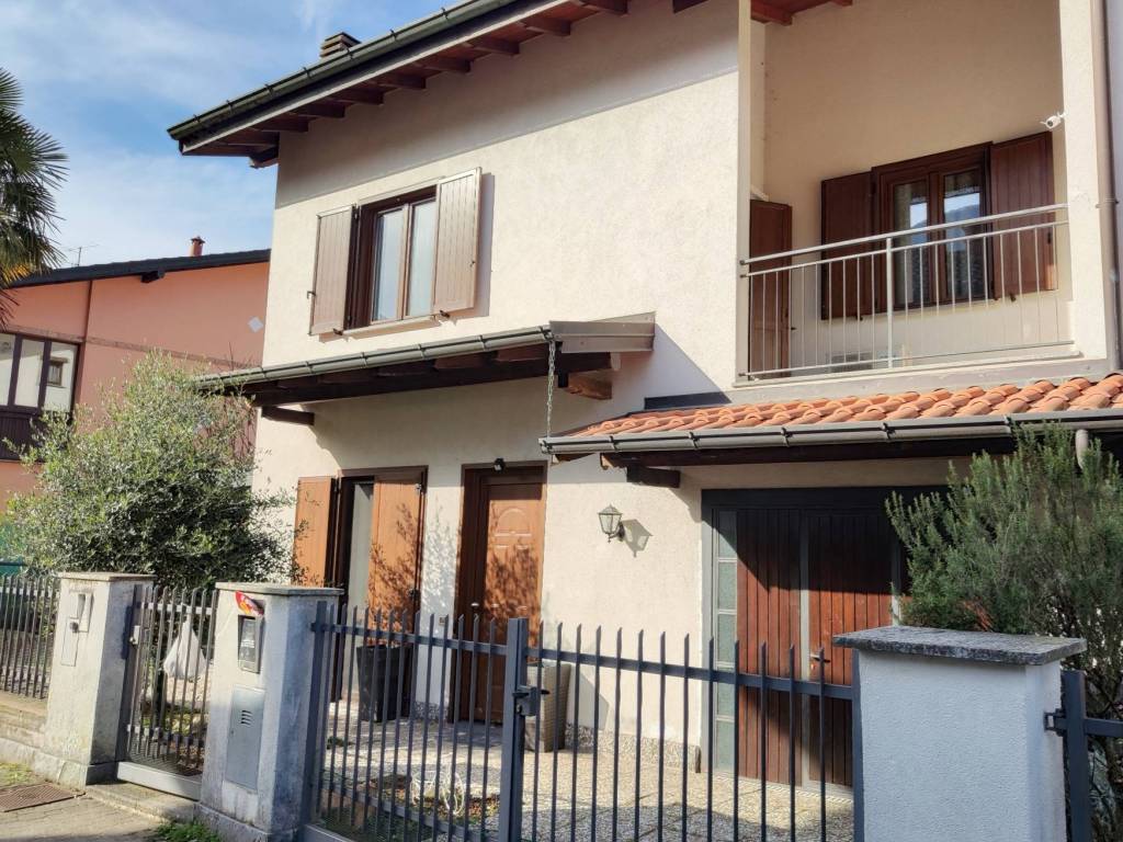 Villetta a schiera a Porto ceresio - Foto 3