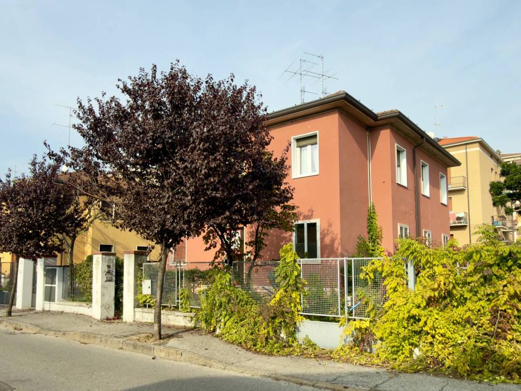 Villa a Brescia in Via Villa Ottorino - Foto 2
