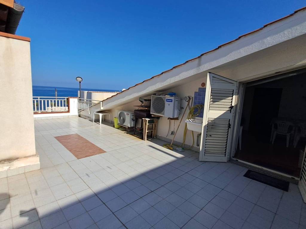 Attico / mansarda a Venetico in Via Siracusano - Foto 2