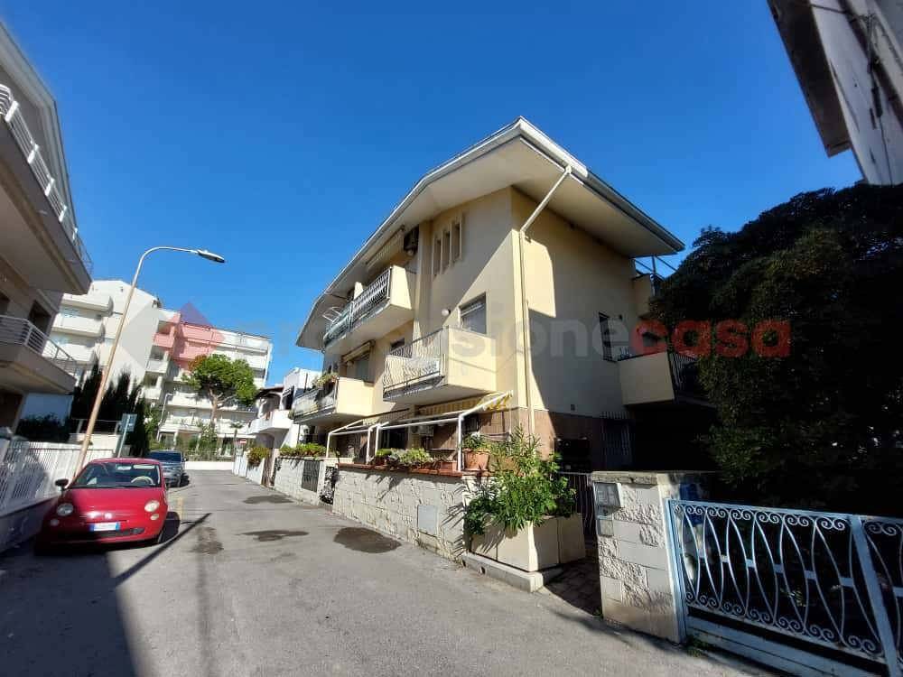 Appartamento a Tortoreto in Via Indipendenza , 9A - Foto 3