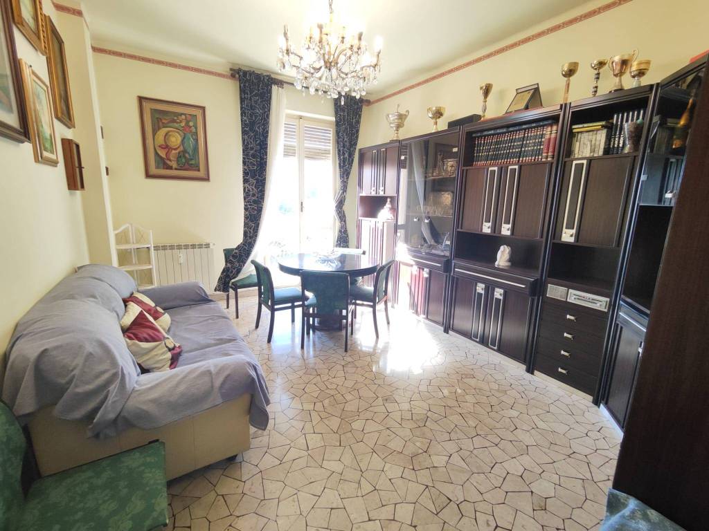 Appartamento a Albenga in Piazza Guglielmo Marconi - Foto 5