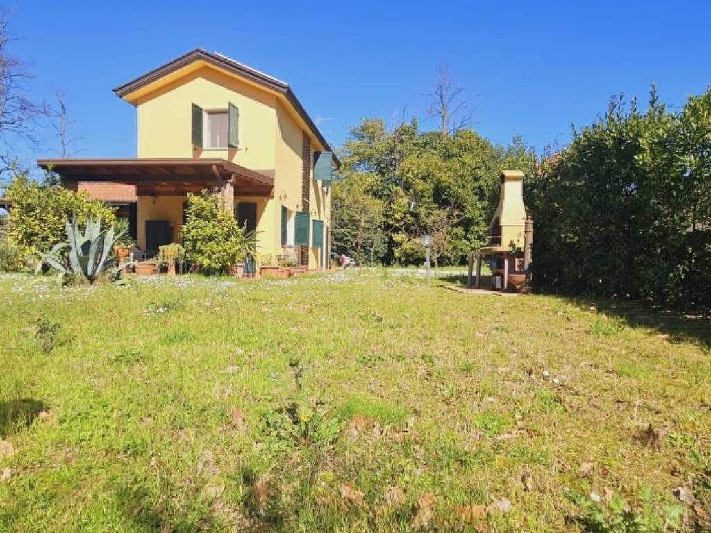 Villa a Castelnuovo magra in Via Carbonara - Foto 2