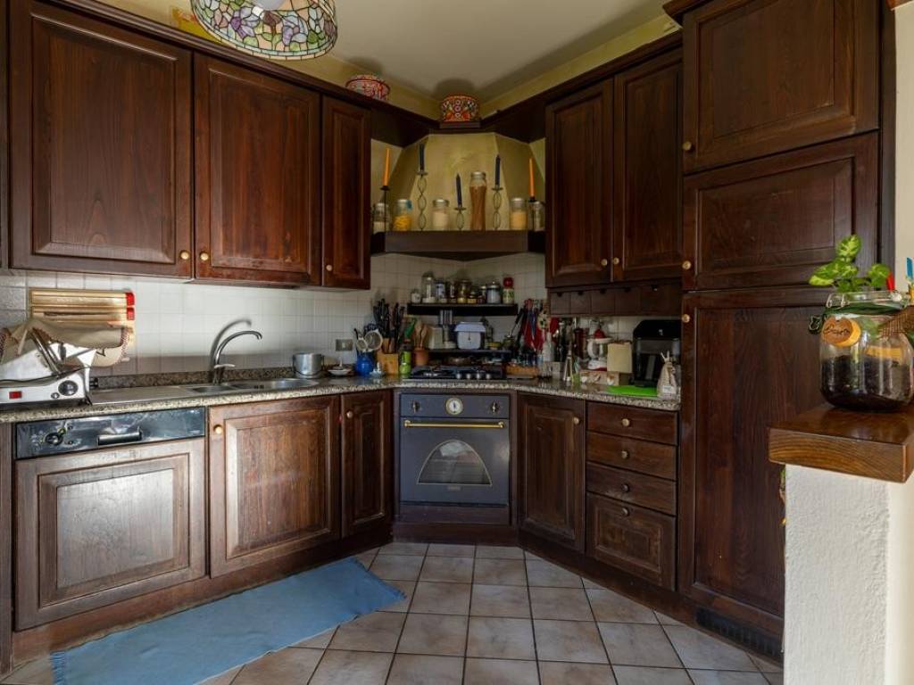 Appartamento a Gravedona ed uniti in Via Giussanico - Foto 5