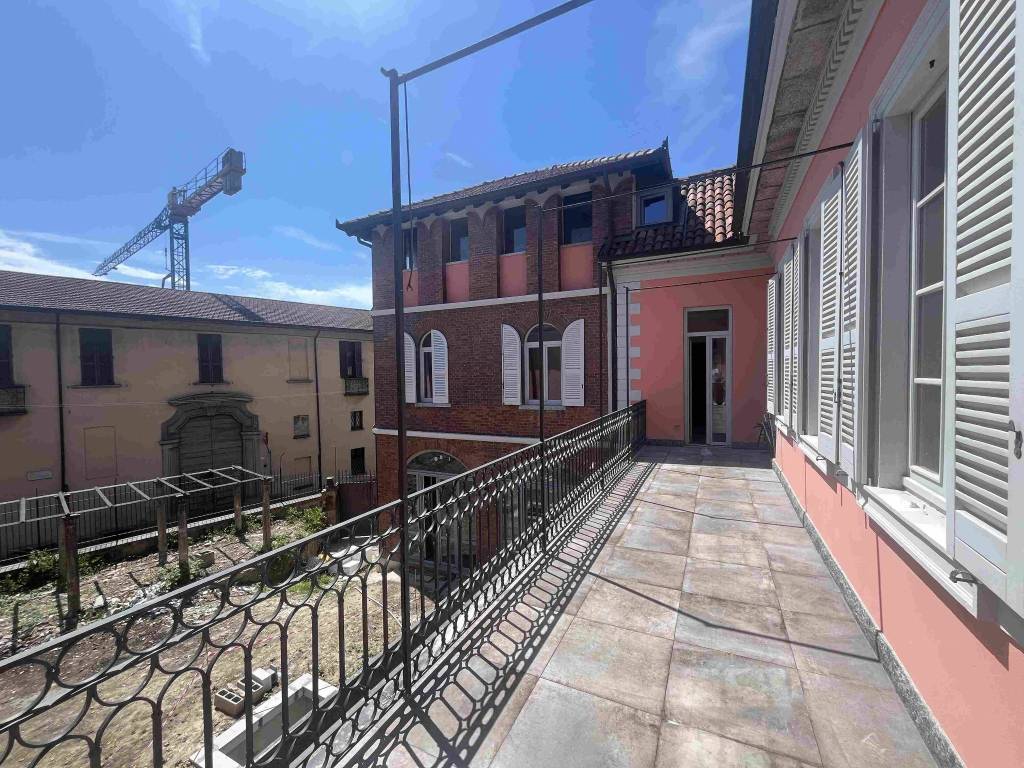 Attico / mansarda a Besozzo in Piazza Giuseppe Garibaldi - Foto 4