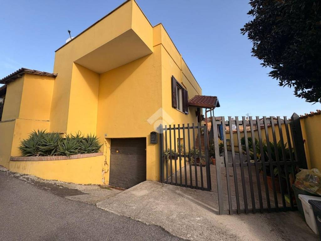 Casa indipendente a Lariano in Via Fratelli Rosselli, 28 - Foto 2