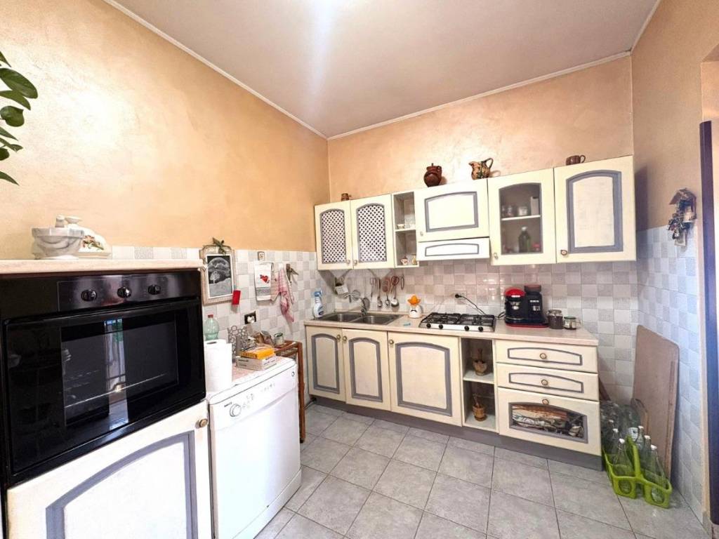 Casa indipendente a Lariano in Via Fratelli Rosselli, 28 - Foto 4