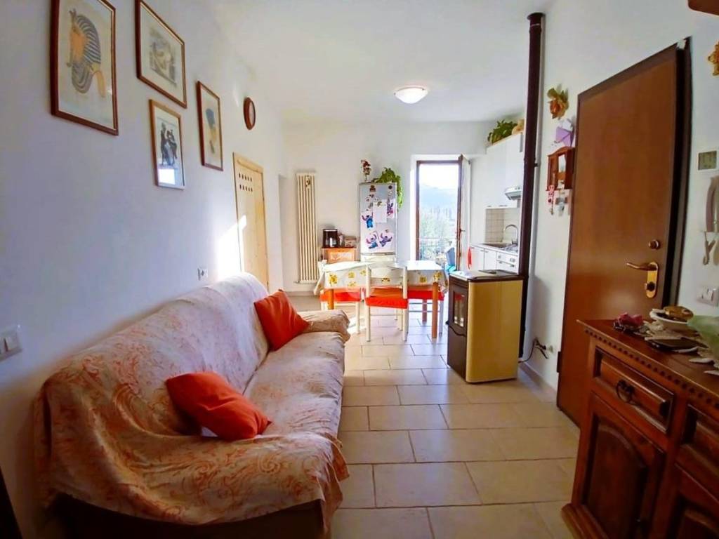 Appartamento a Gubbio in Frazione Casamorcia - Foto 2